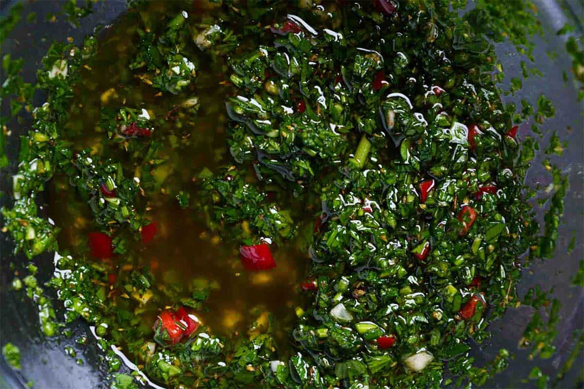 Image of the mixture of ingredients being left to sit so that the flavors meld together for a reliable results.