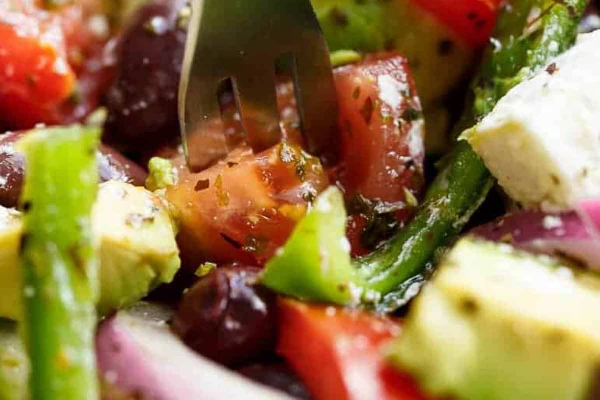 Taste and add a pinch of salt if needed. Sprinkle extra oregano and serve with chicken, fish lamb or beef.