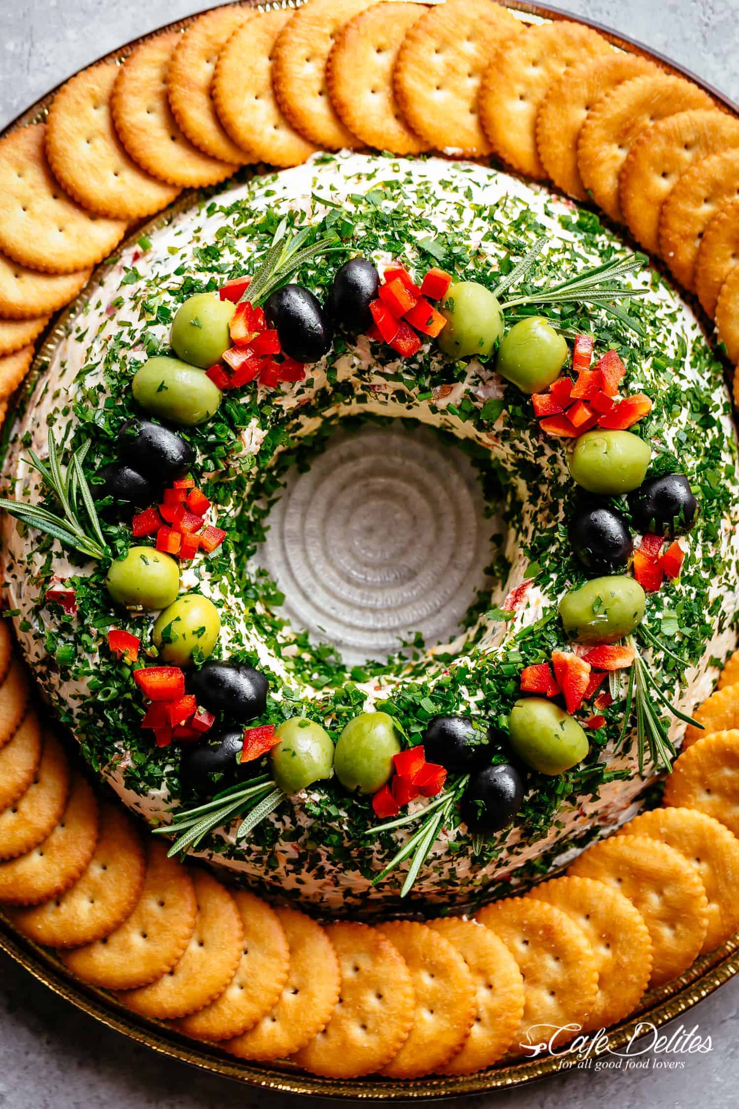 Bacon Cheese Wreath