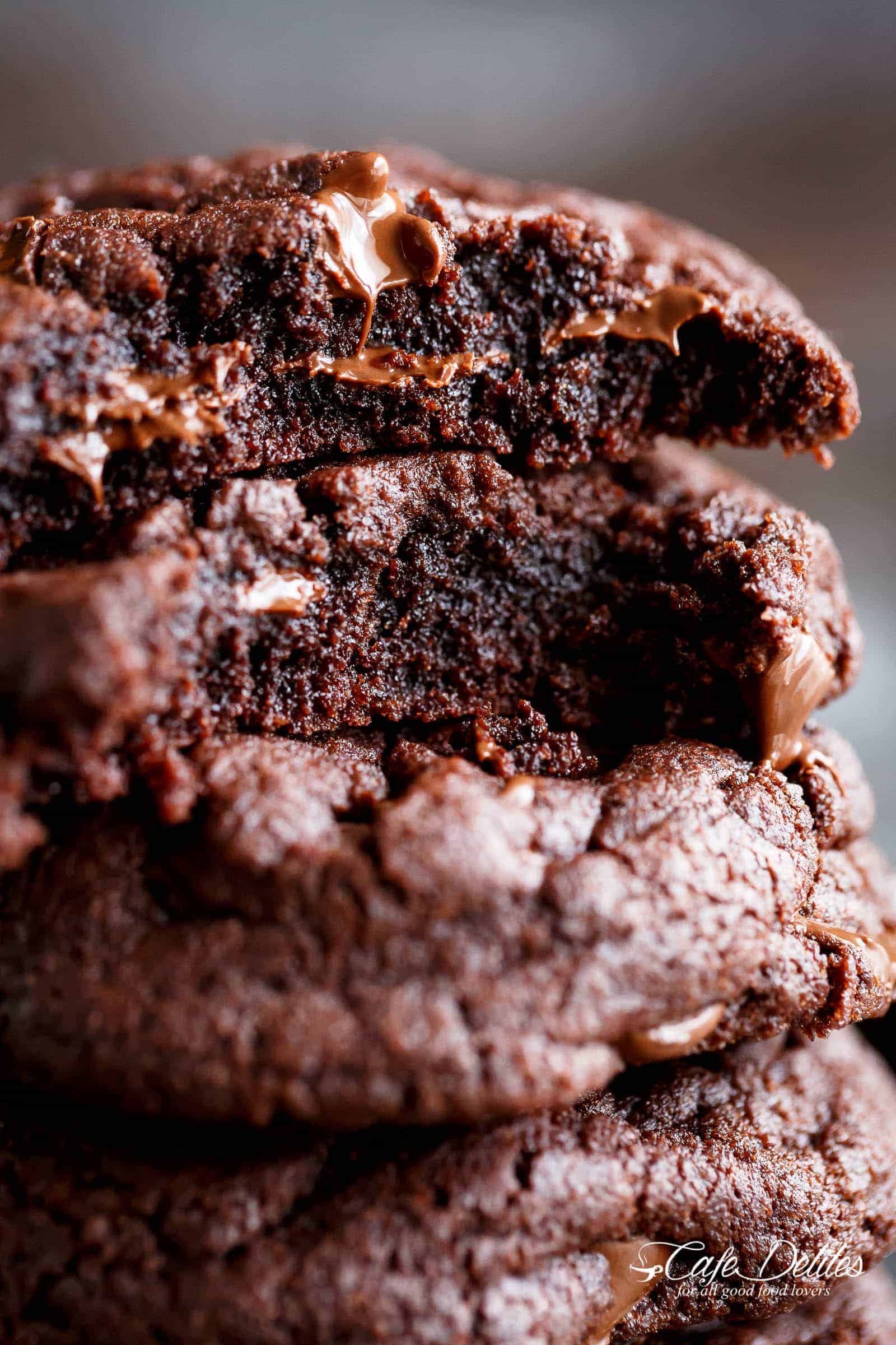 Close up image of of fudgy centre of the cookies.