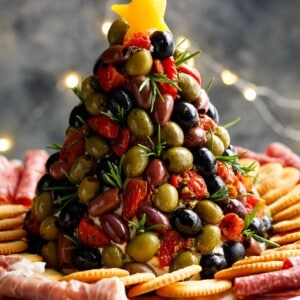 a reliable HOLIDAY CHEESE BALL! served with biscuits