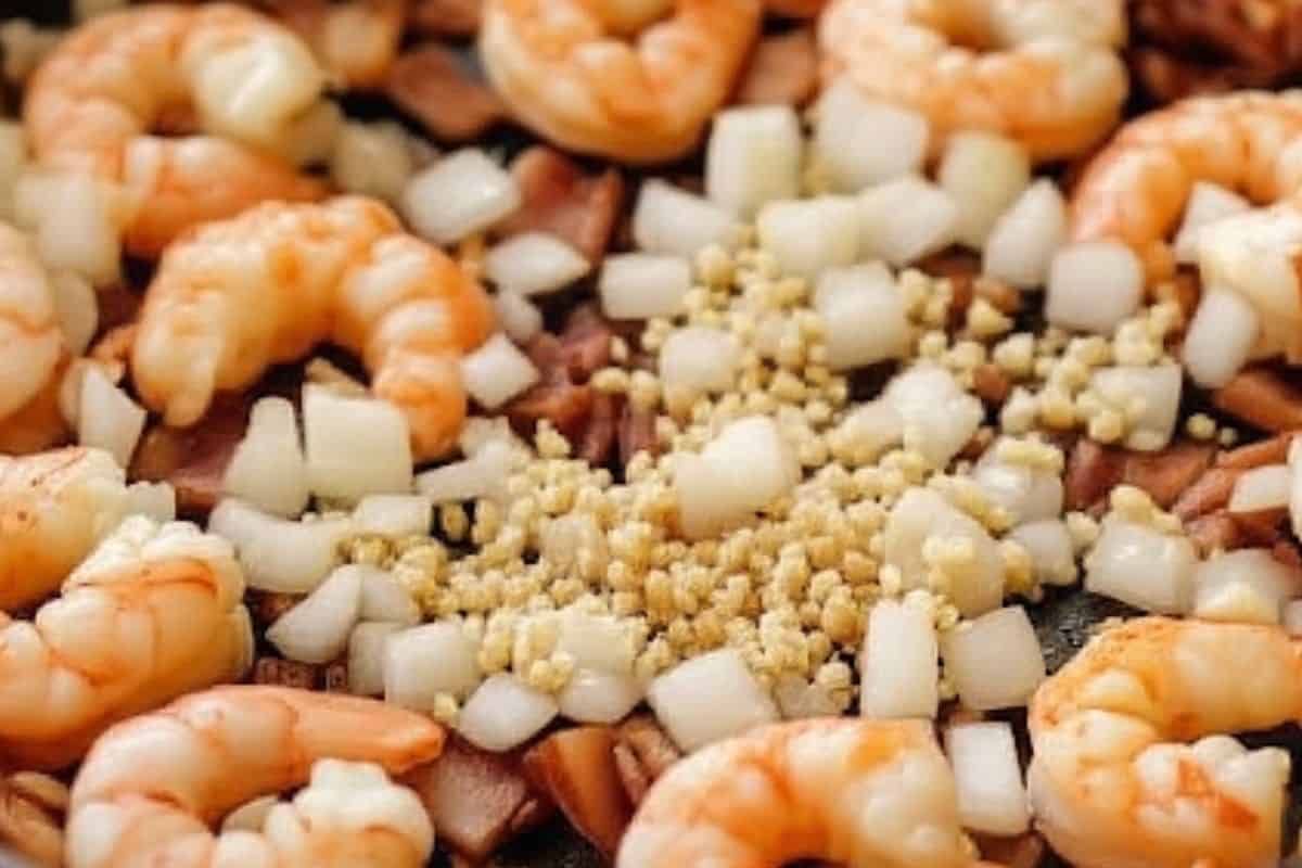 Add the shrimp and cook for 1 minute. Stir occasionally.