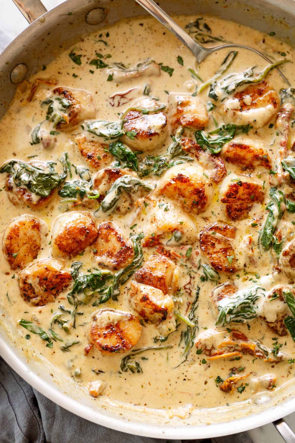 Creamy Tuscan Scallops