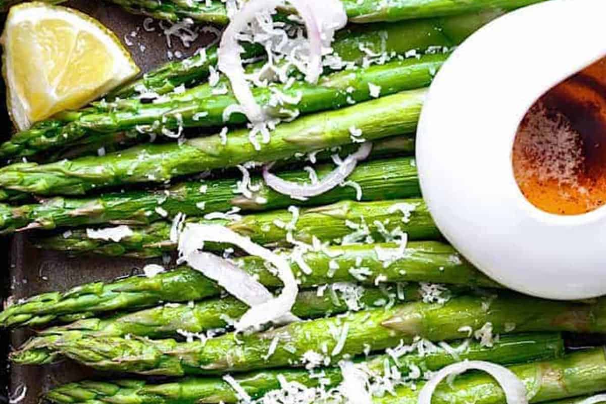Close-up shot of Garlic Browned Butter Asparagus.