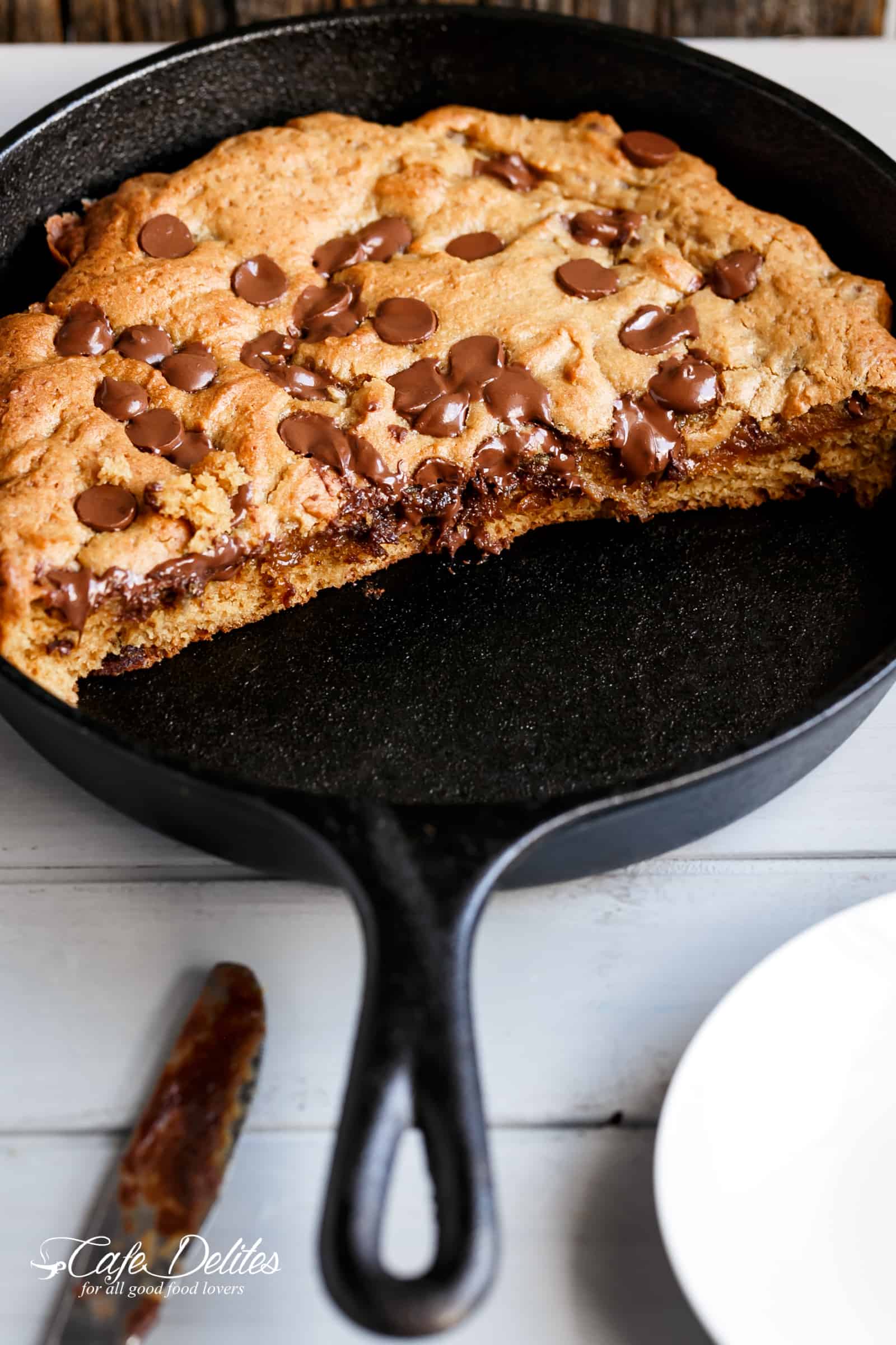 Nutella Cookie Pie