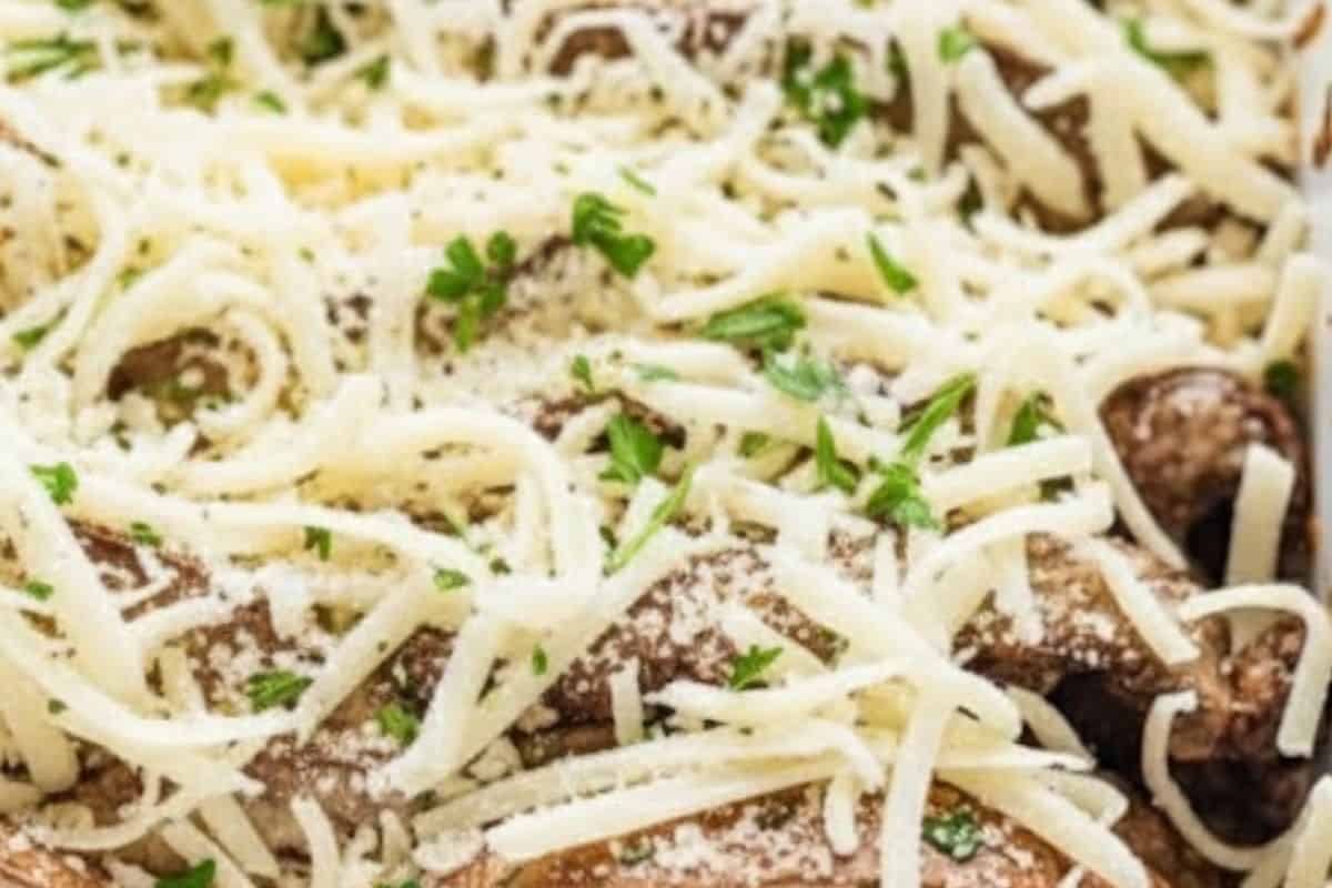 Add the remaining mushrooms and cheese in two more layers