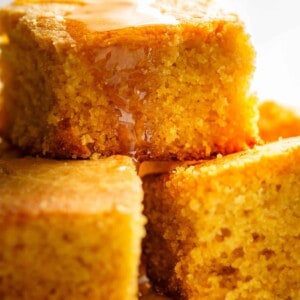 Easy Fluffy Buttermilk Cornbread with a hint of honey is the good side to chili's, soups or stews! Crunchy buttery edges with a soft and fluffy centre!