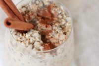 Make-Ahead Cinnamon Roll Overnight Oats