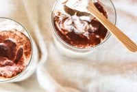 Effortless Tiramisu Overnight Oats with Greek Yogurt