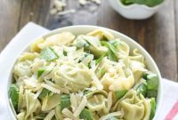 Creamy Spinach Artichoke Tortellini Salad