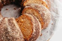 Cinnamon Sugar Cider Cake