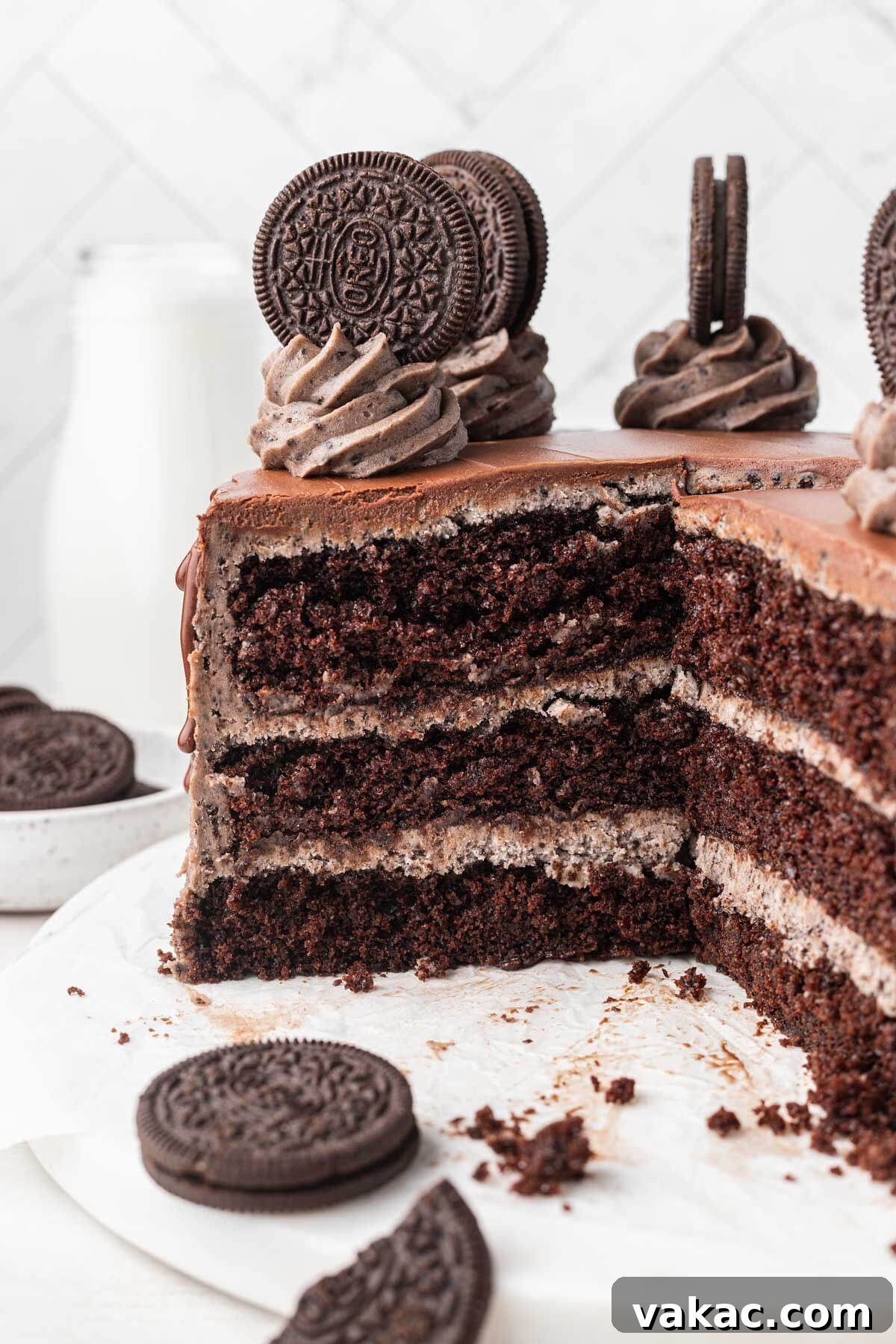 Cookies and Cream Dream Cake 5 A triple layer Oreo cake, cut to show the inside.